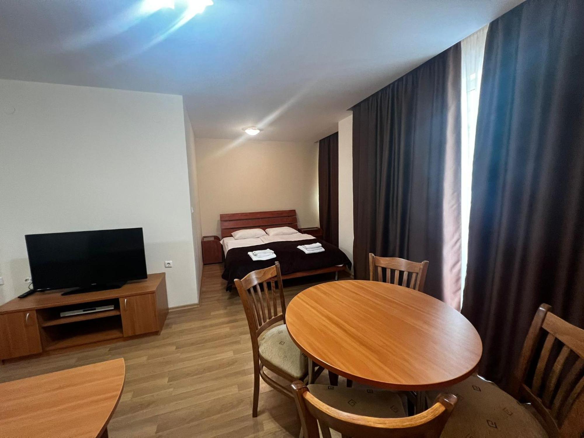 Gt Green Fort Beach Apartments Sunny Beach Ngoại thất bức ảnh