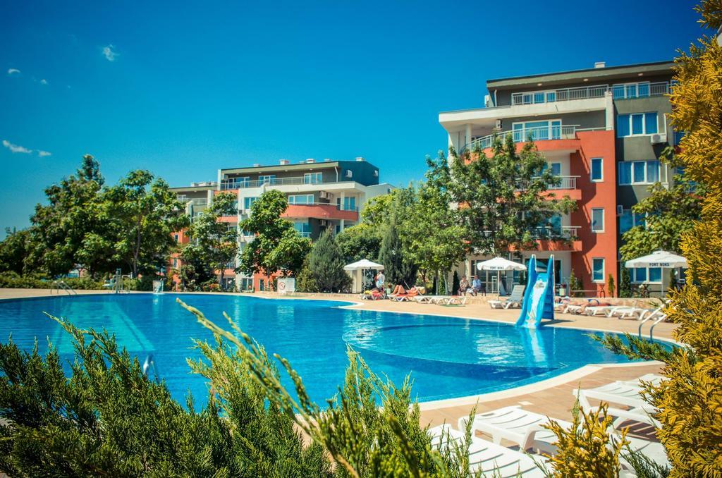 Gt Green Fort Beach Apartments Sunny Beach Ngoại thất bức ảnh