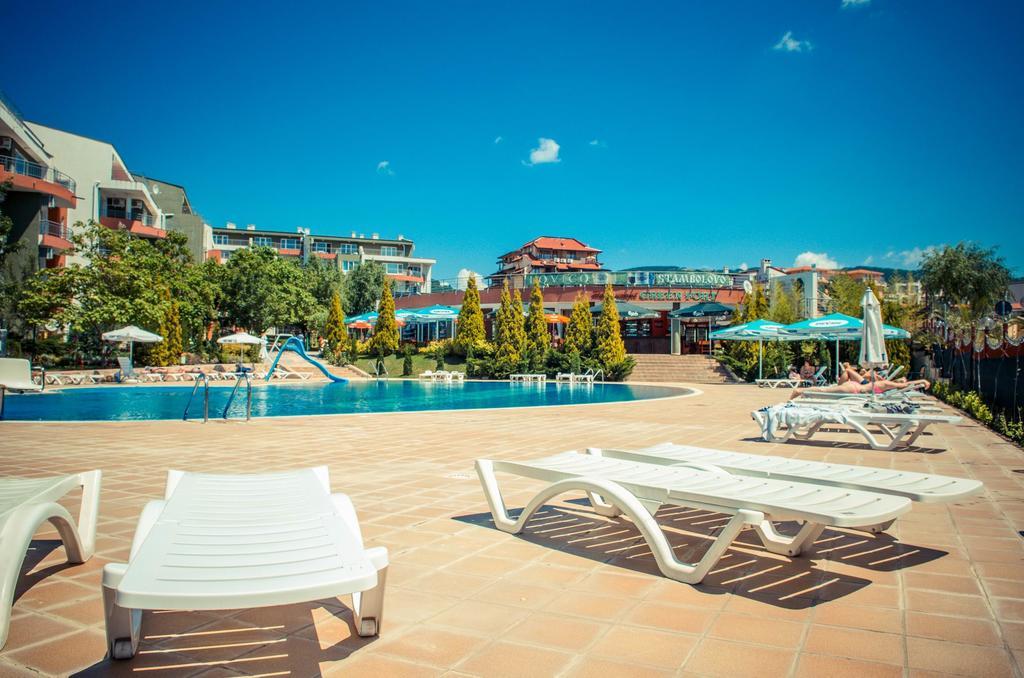 Gt Green Fort Beach Apartments Sunny Beach Ngoại thất bức ảnh