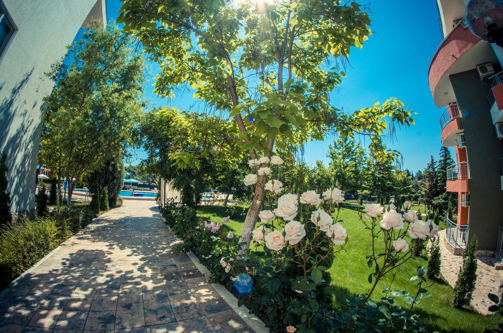 Gt Green Fort Beach Apartments Sunny Beach Ngoại thất bức ảnh