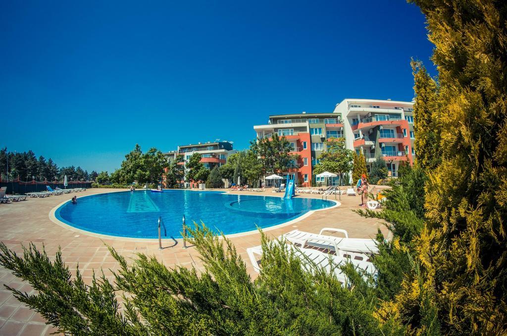 Gt Green Fort Beach Apartments Sunny Beach Ngoại thất bức ảnh