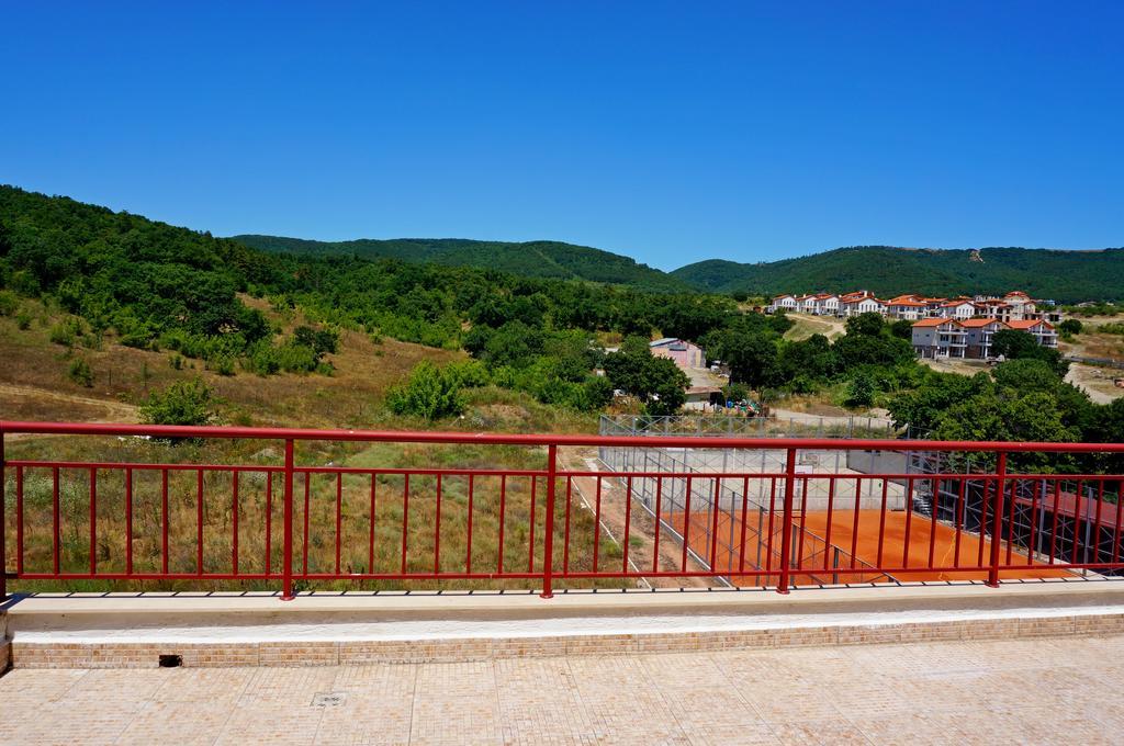 Gt Green Fort Beach Apartments Sunny Beach Ngoại thất bức ảnh