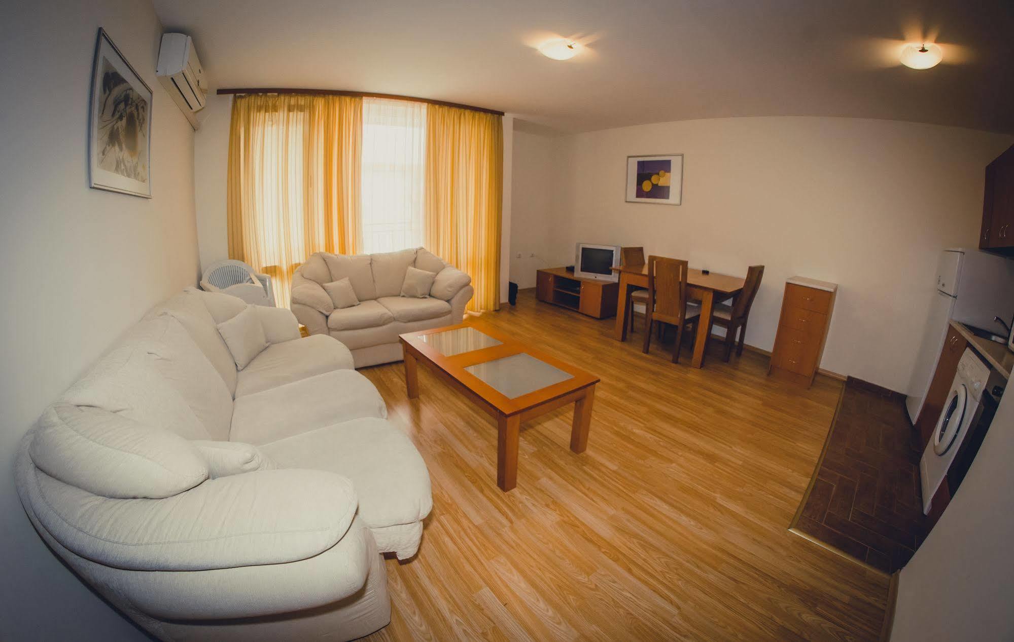 Gt Green Fort Beach Apartments Sunny Beach Ngoại thất bức ảnh